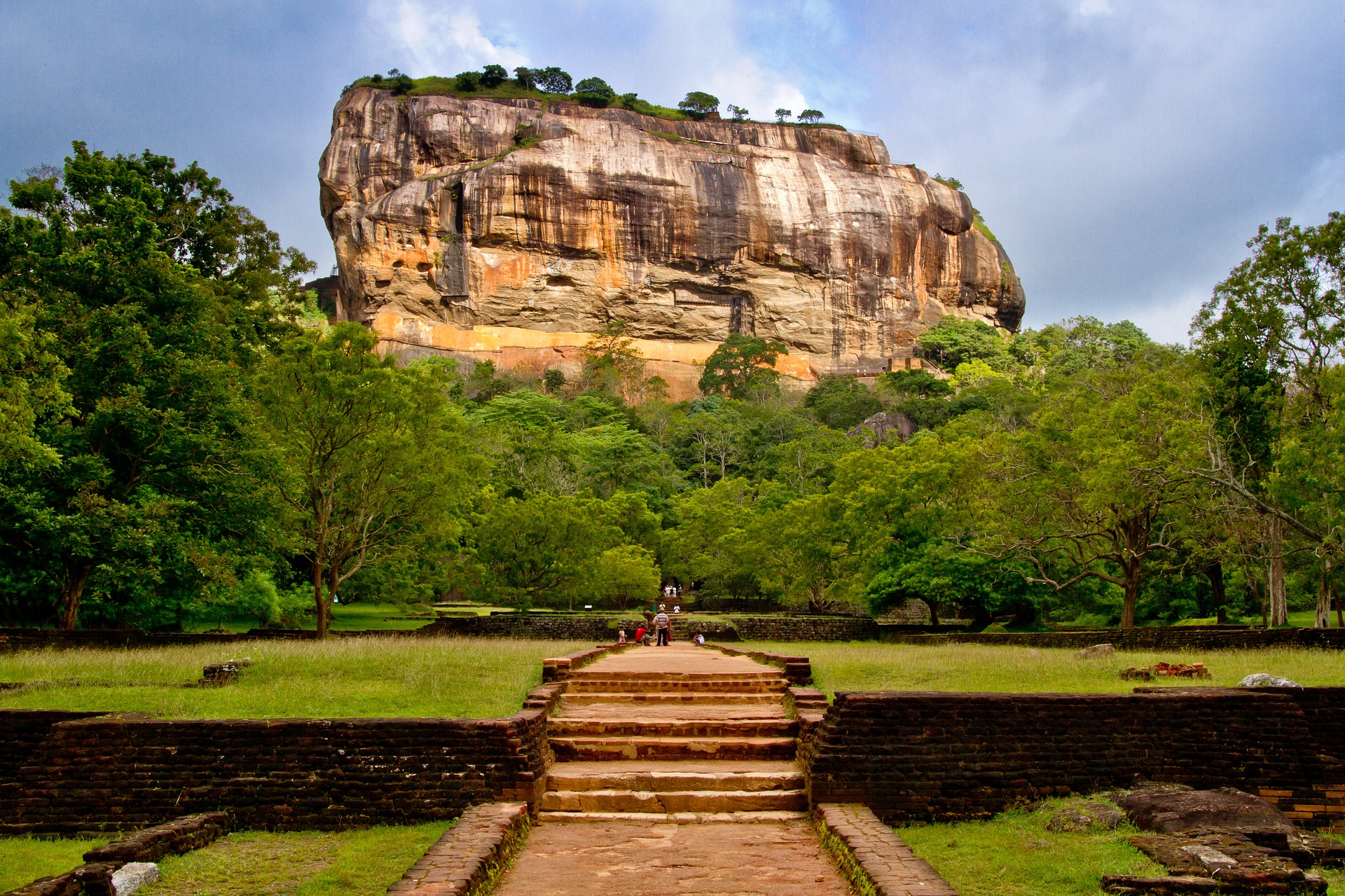 SRI LANKA SLIDER 3 sigiriya-459197_1920